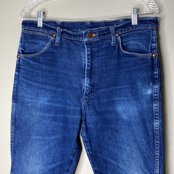 Wrangler mens distressed jeans Sz 34x30 - Picture 2 of 4